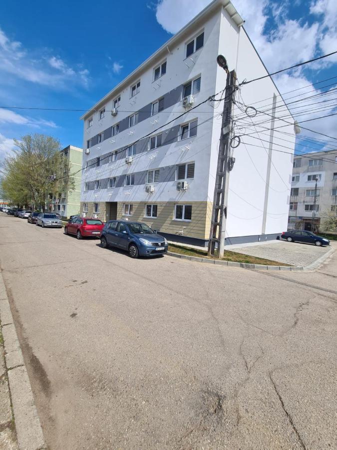 Garsoniera Luxury Kevin Apartment Pitesti Bagian luar foto